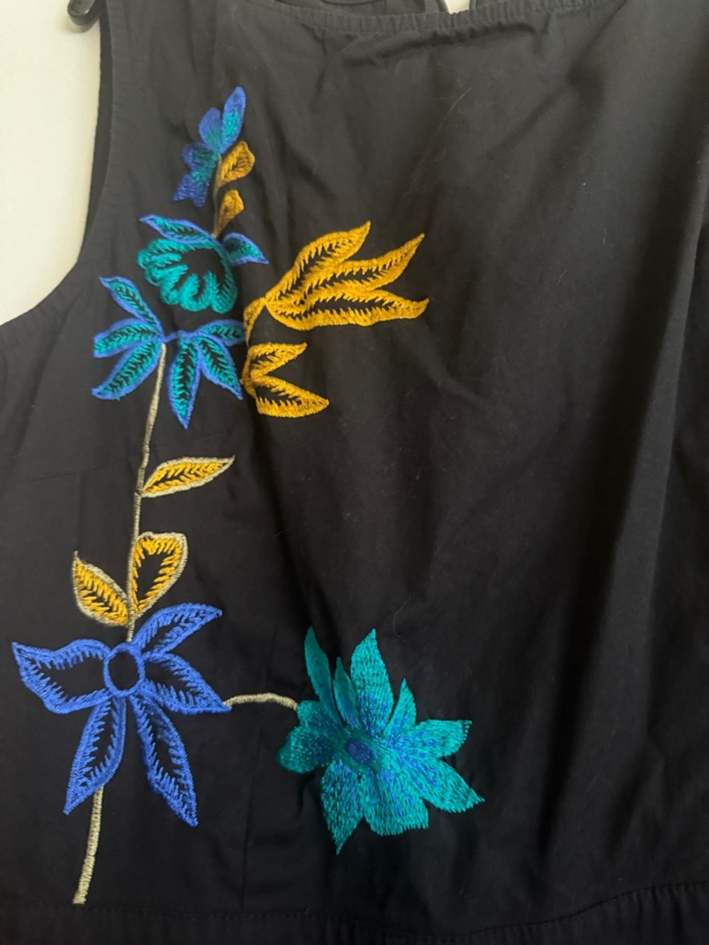 Black Floral Embroidered Sleeveless Dress - Picture 2 of 5